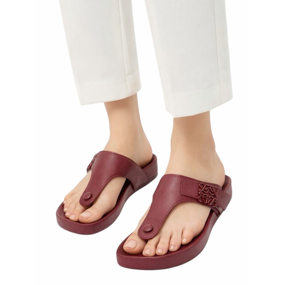 Loewe Ease Anagram Buckle Leather Thong Sandal Bordeaux Red Size 36